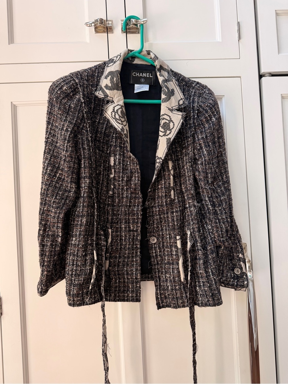 CHANEL Jacket - Picture 6 of 13
